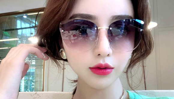 Chị Hồng Anh